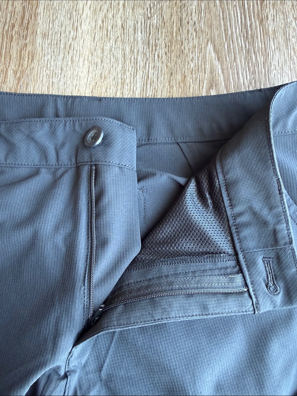 Eddie Bauer Athletic Capri Pants - Picture 5 of 6